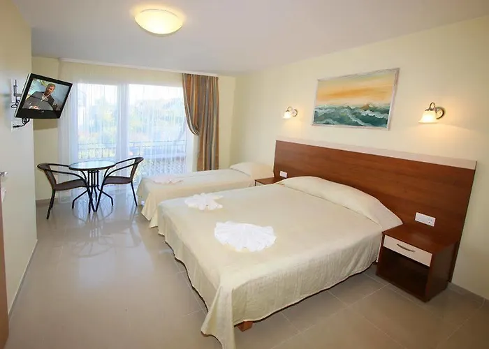 בית הארחה Medus פלאנגה